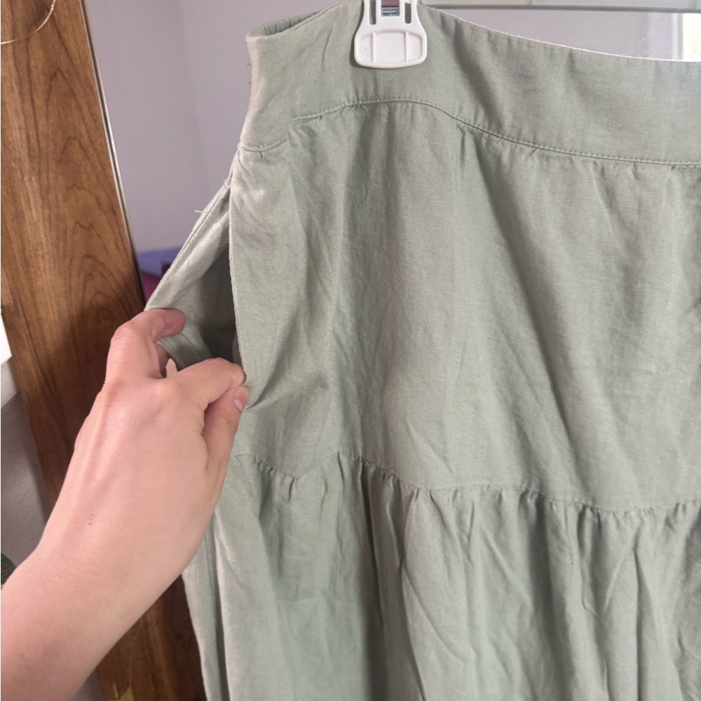 LIKE NEW Matty M Linen Blend MIDI Skirt - Picture 3 of 4
